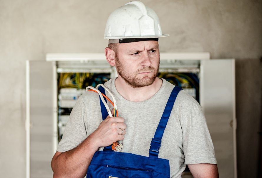 Reasons to hire an experienced electrician